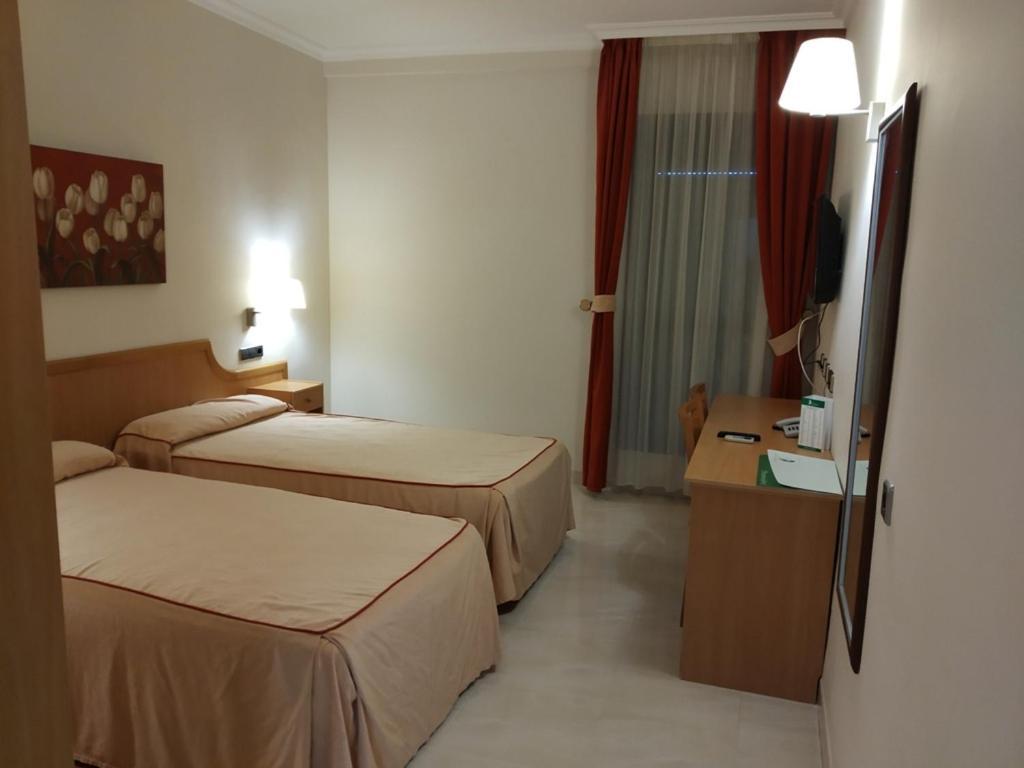 El Eden Hotel El Ejido Bagian luar foto